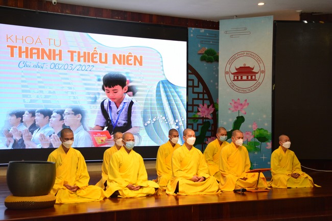 Khóa tu thanh thiếu niên